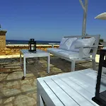Otel Artina 2*