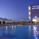 Artina Hotel