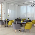 Hotel Artina 2*