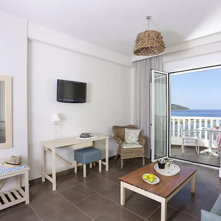 Artina Hotel