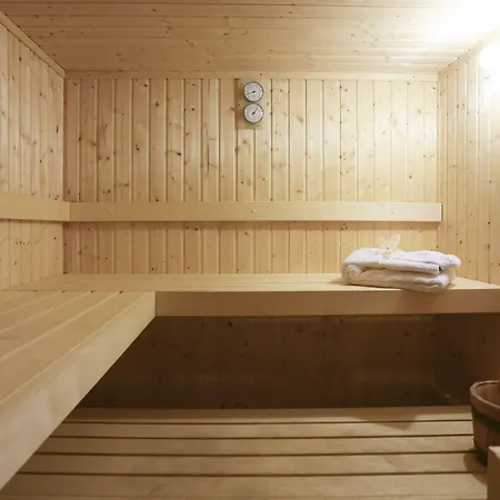 Artina 2* Marathopoli