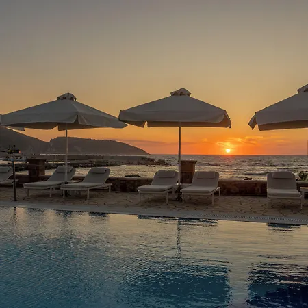 Artina Hotel 2*