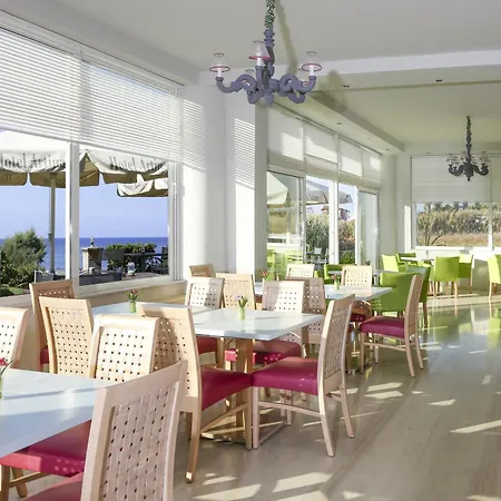 阿尔蒂娜诺沃酒店 2*