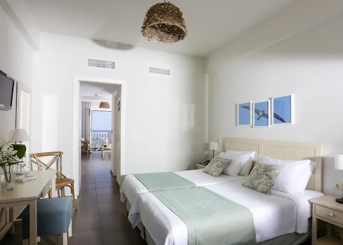 Artina Маратополис