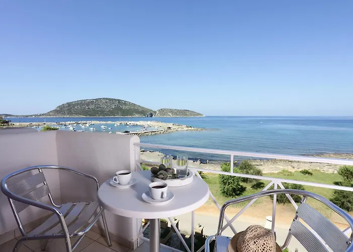 αρτίνα 2* Μαραθόπολη